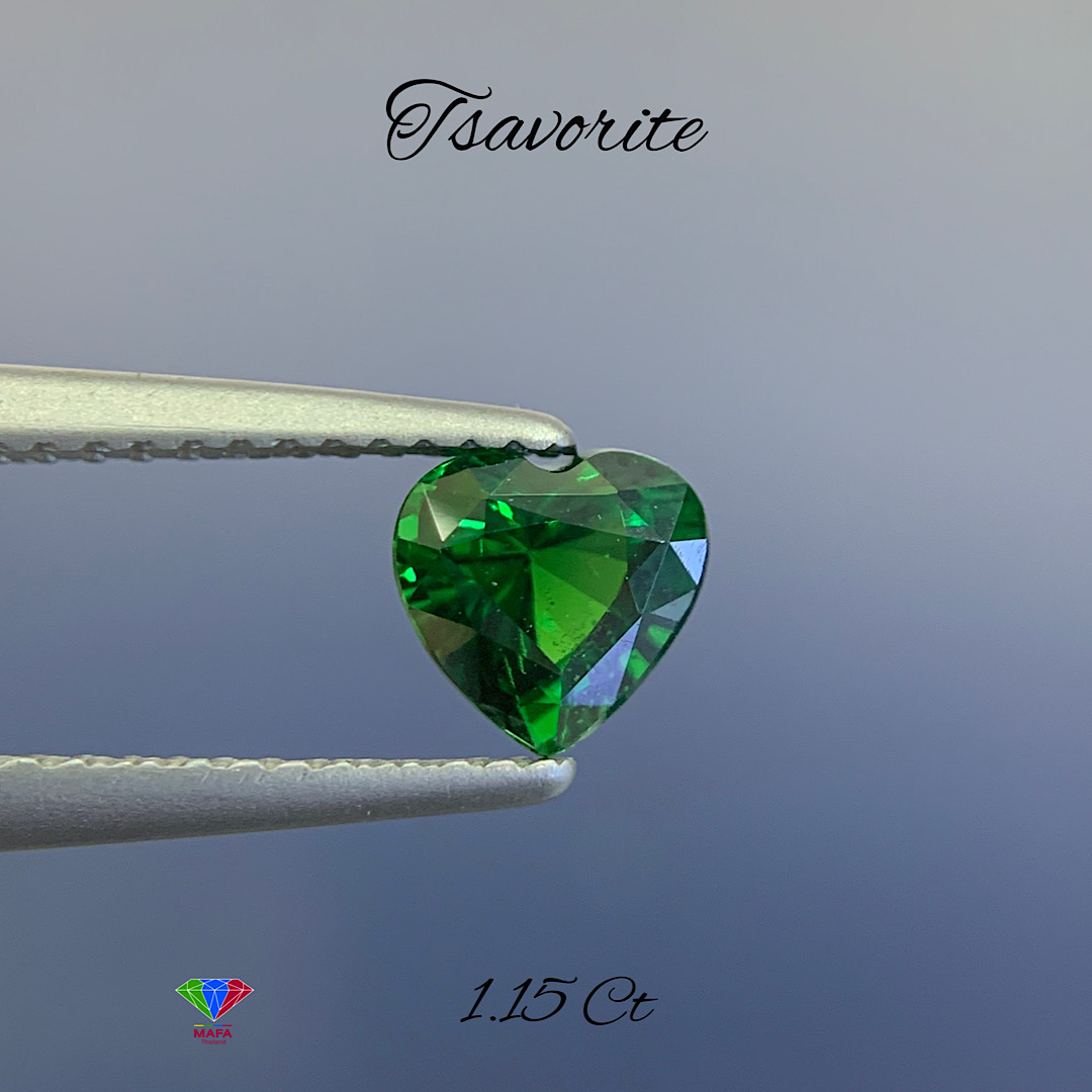 Natural Green Tsavorite Garnet TS025